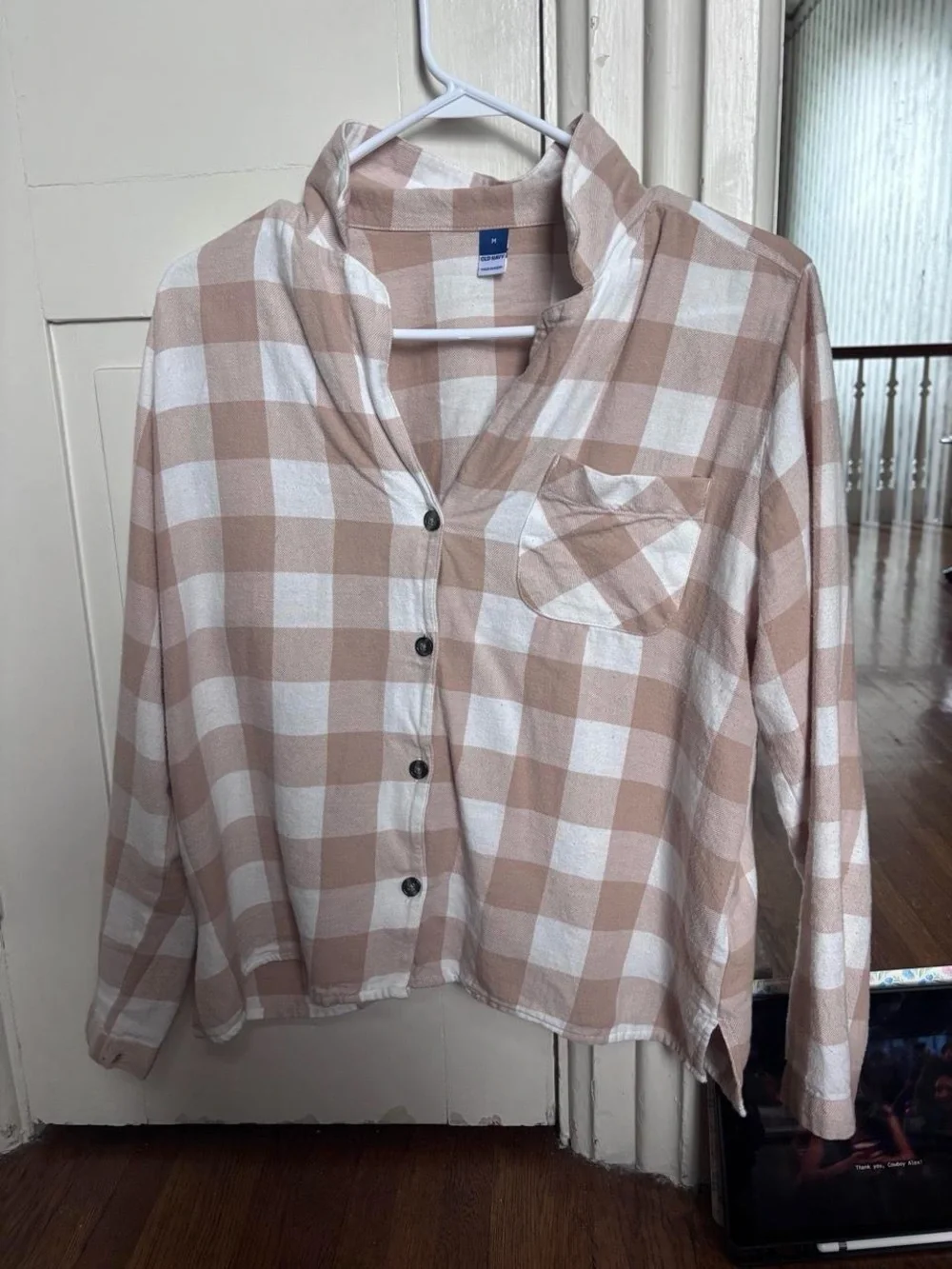 Women’s Old Navy Beige and White Buffalo Check Pajama Set